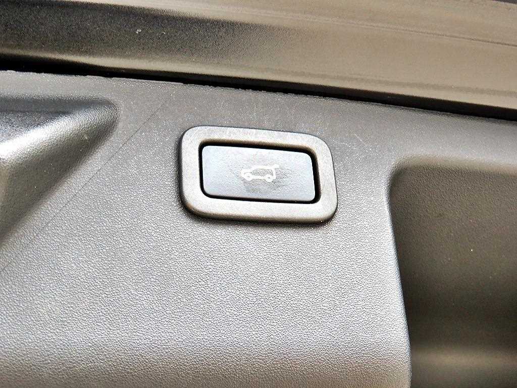 Land Rover Discovery Sports 2019 Negro - Importación desde Corea - HF Imports Iquique - Foto 15