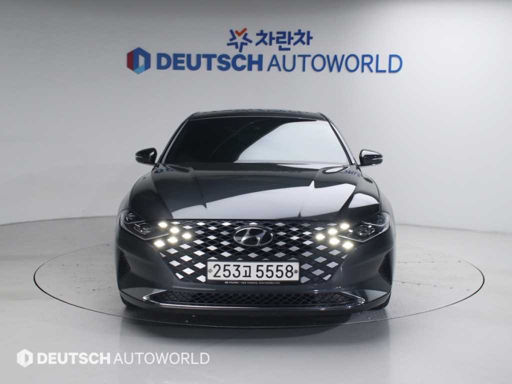 HYUNDAI Grandeur - Vista 3