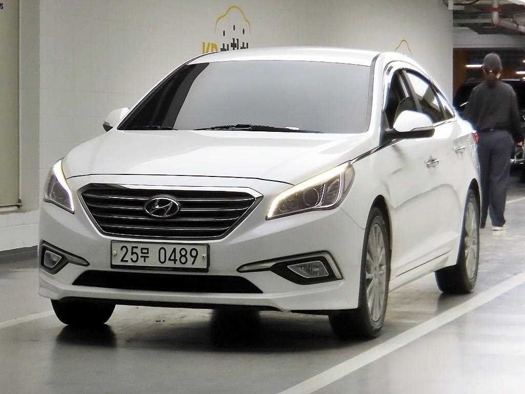 HYUNDAI Sonata - Vista 2