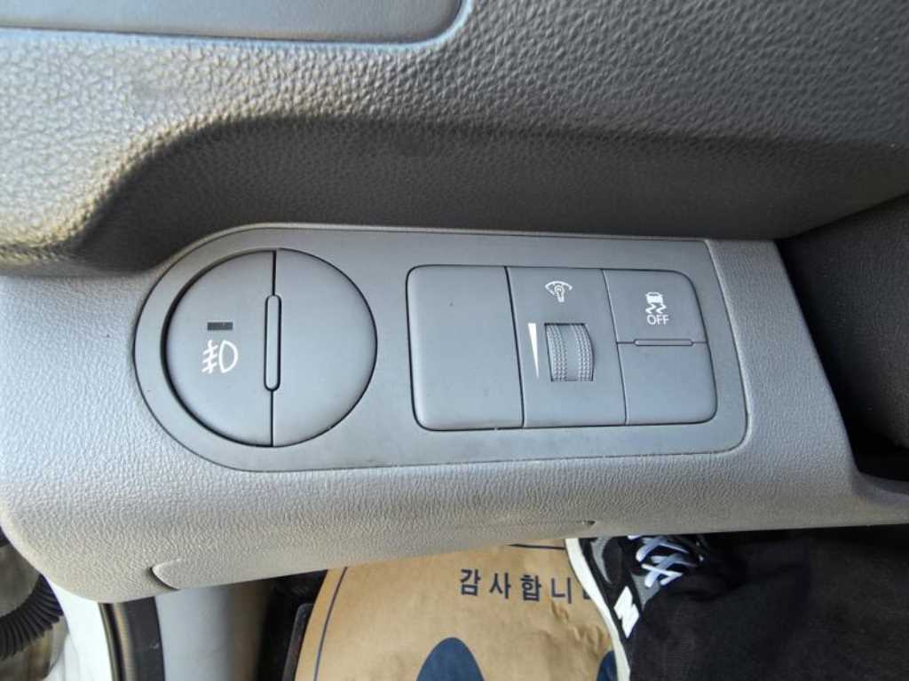 HYUNDAI Starex - Vista 9