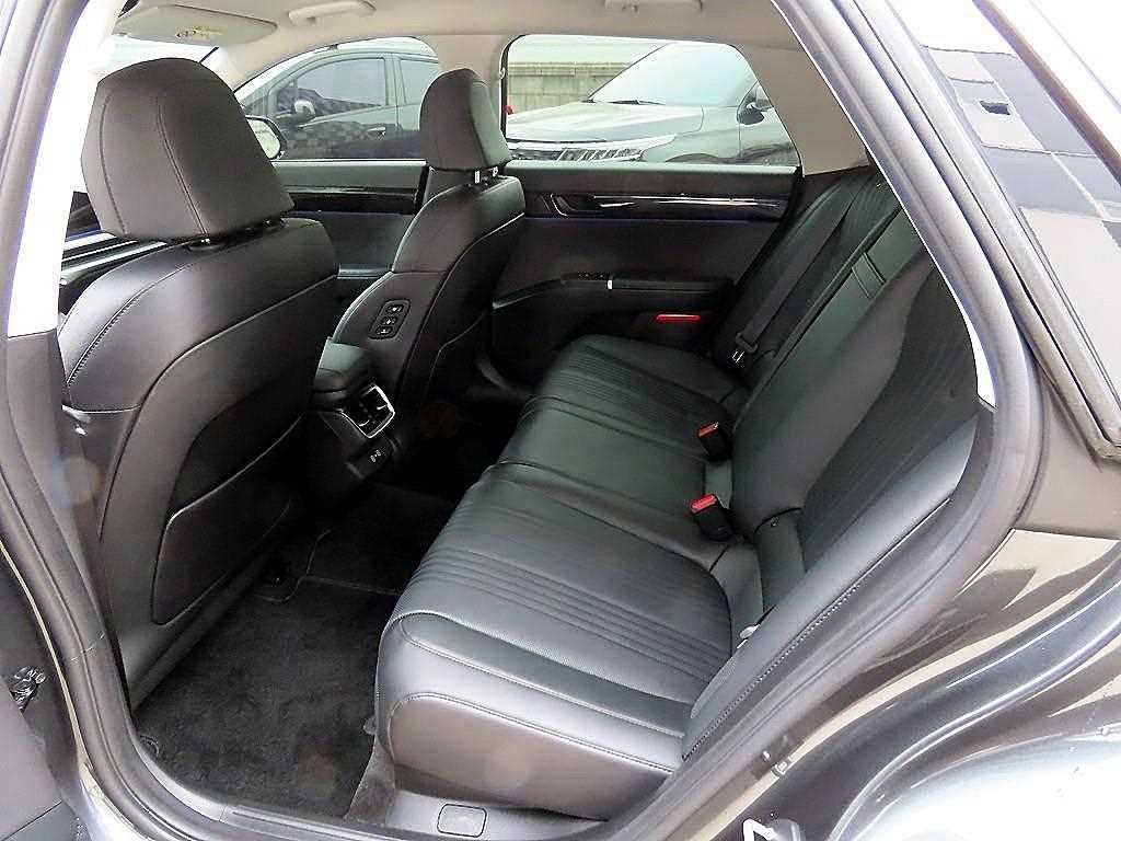 HYUNDAI Grandeur - Vista 6