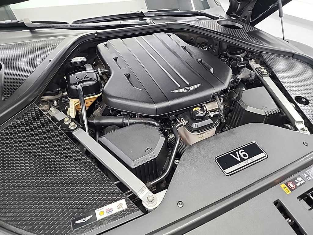 Genesis G90 - Vista 5