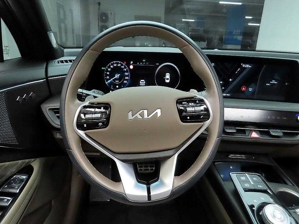 KIA K8 - Vista 7