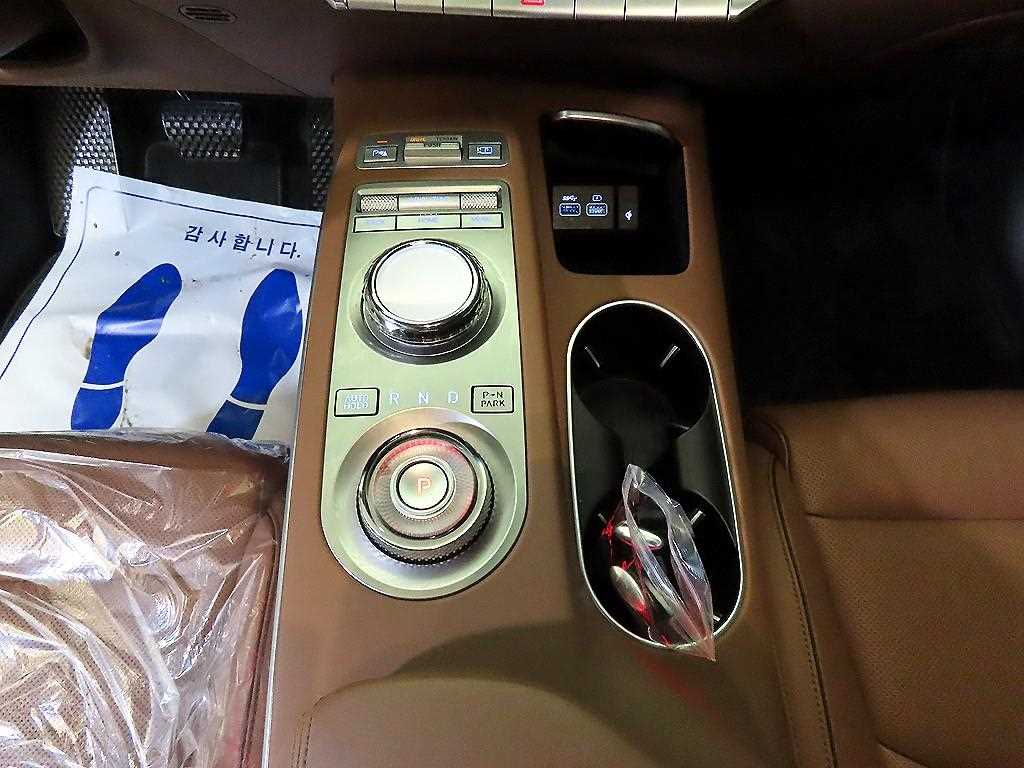 Genesis GV70 - Vista 12