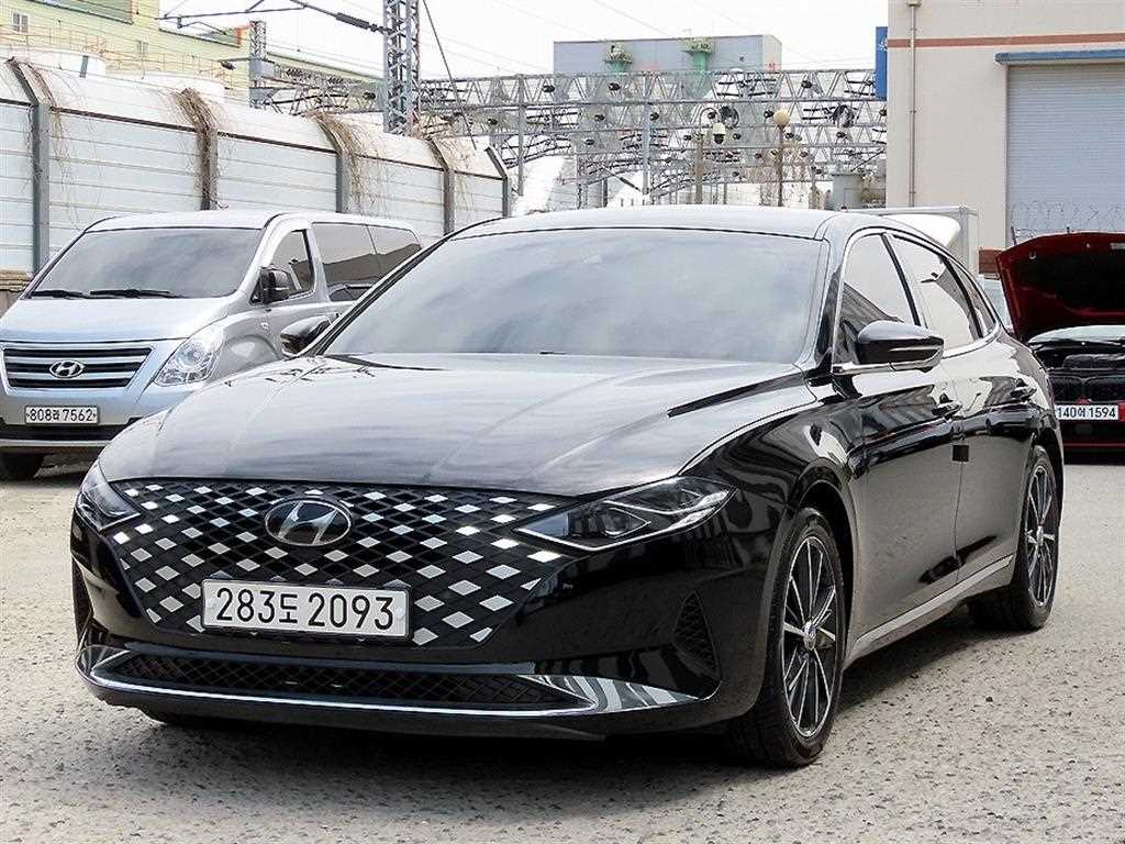 HYUNDAI Grandeur - Vista 2