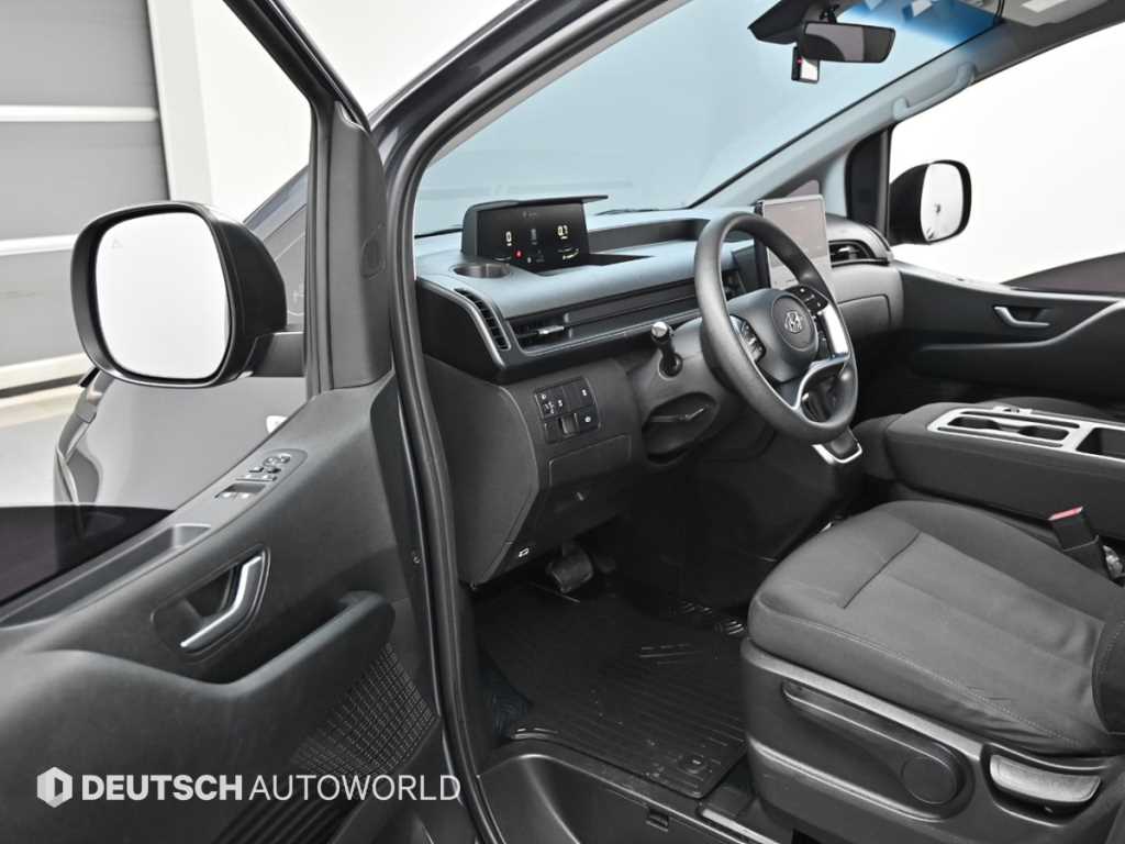 HYUNDAI Staria - Vista 11