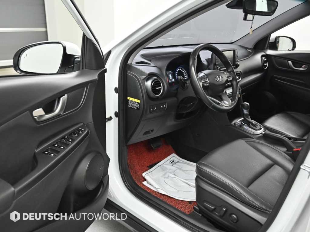 HYUNDAI Kona - Vista 11