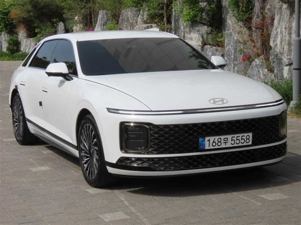 HYUNDAI Grandeur - Vista 2