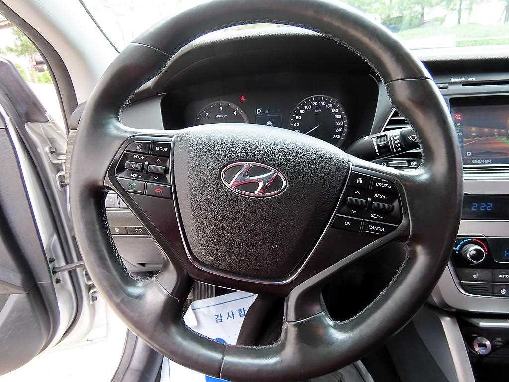 HYUNDAI Sonata - Vista 8