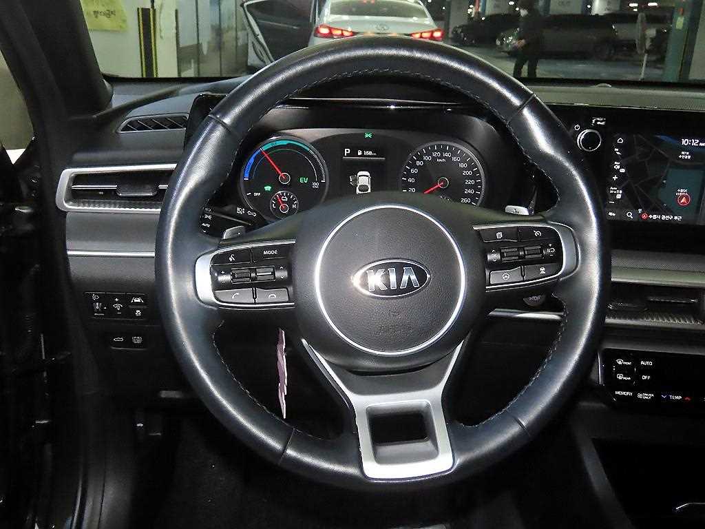 KIA K5 - Vista 8