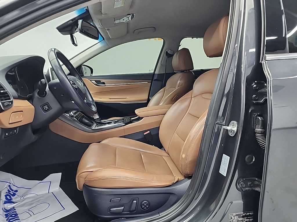 HYUNDAI Grandeur - Vista 11