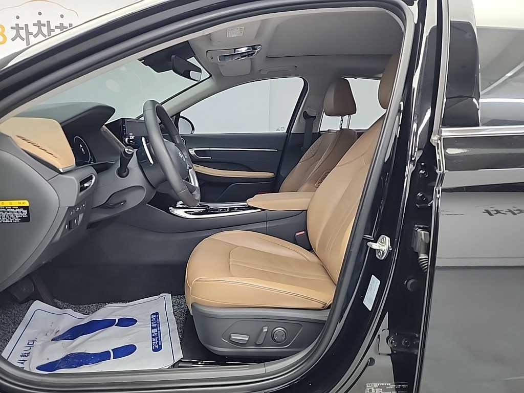 HYUNDAI Sonata - Vista 11