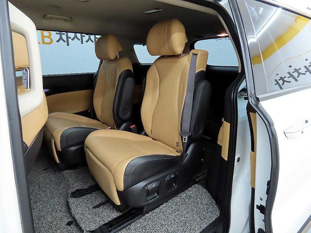 KIA Carnival - Vista 6