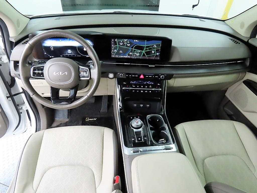 KIA Carnival - Vista 7
