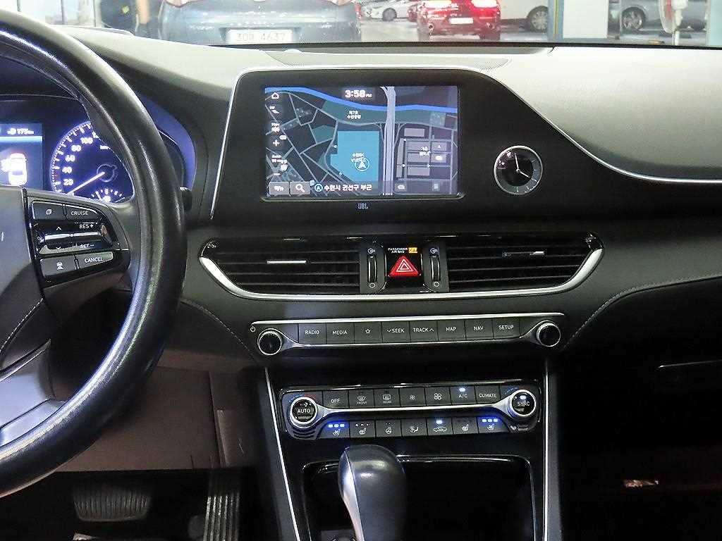 HYUNDAI Grandeur - Vista 11