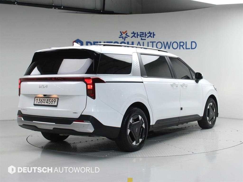 KIA Carnival - Vista 2
