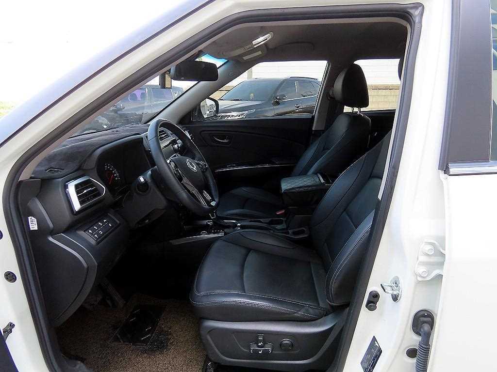 Ssangyong Tivoli - Vista 5