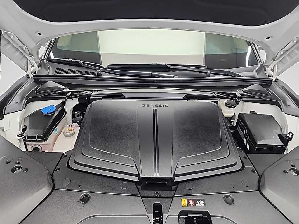 Genesis GV60 - Vista 5