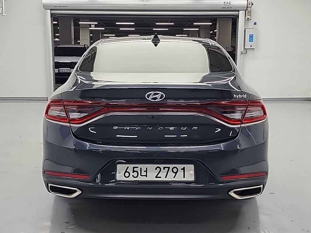 HYUNDAI Grandeur - Vista 3
