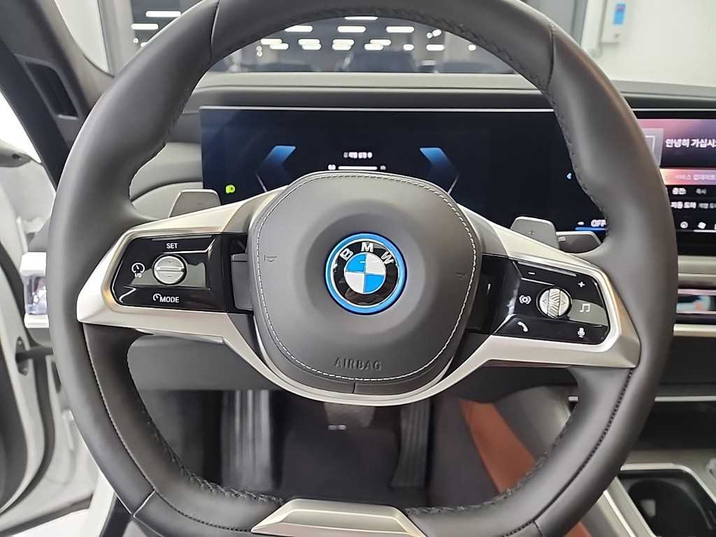 BMW 7 Series - Vista 9