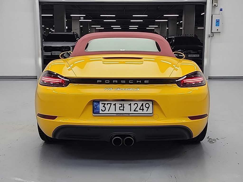 Porsche 718 - Vista 3