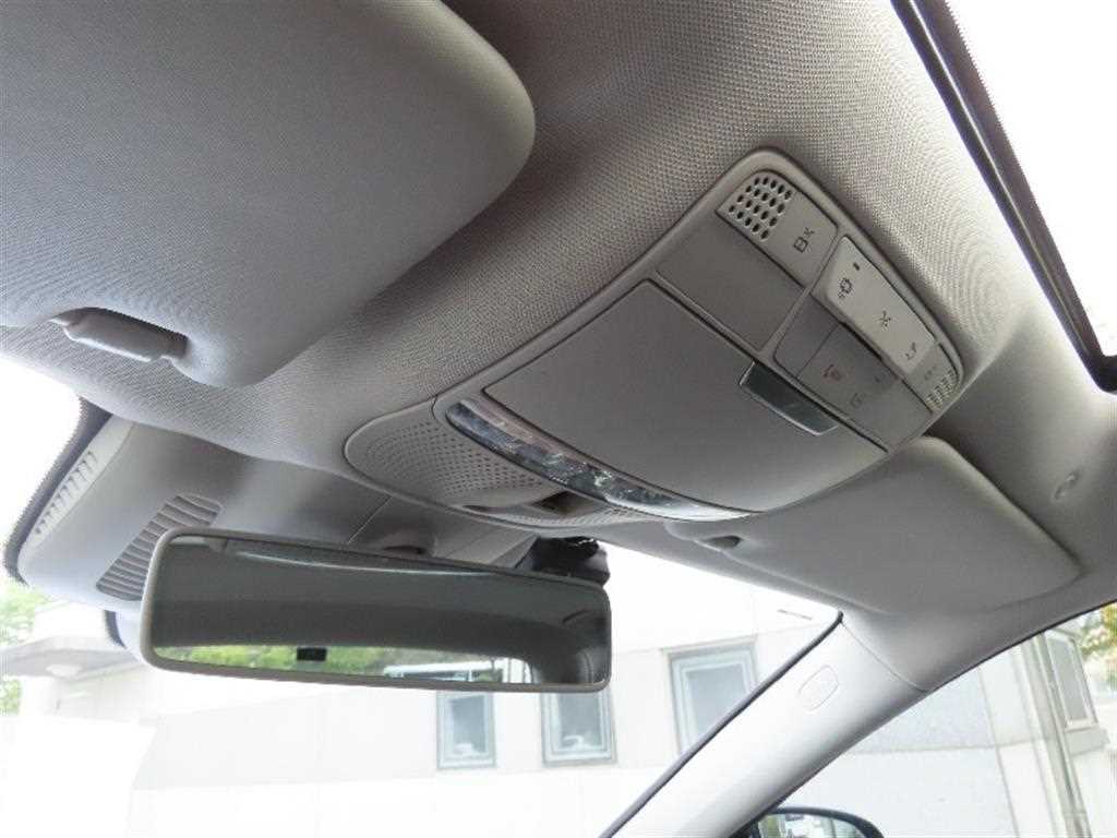 Mercedes Benz E class - Vista 10