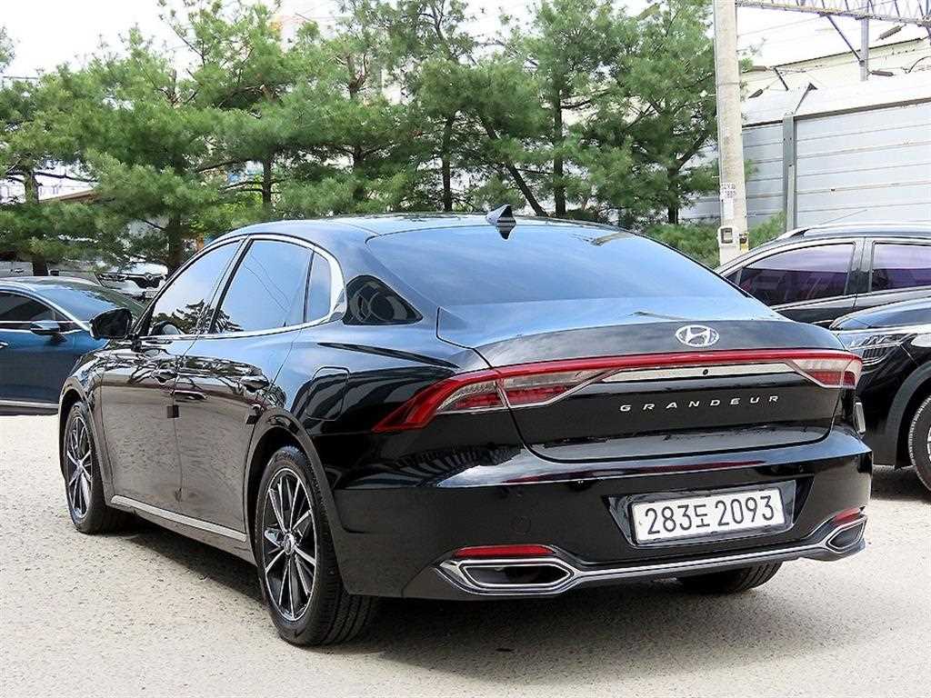 HYUNDAI Grandeur - Vista 3
