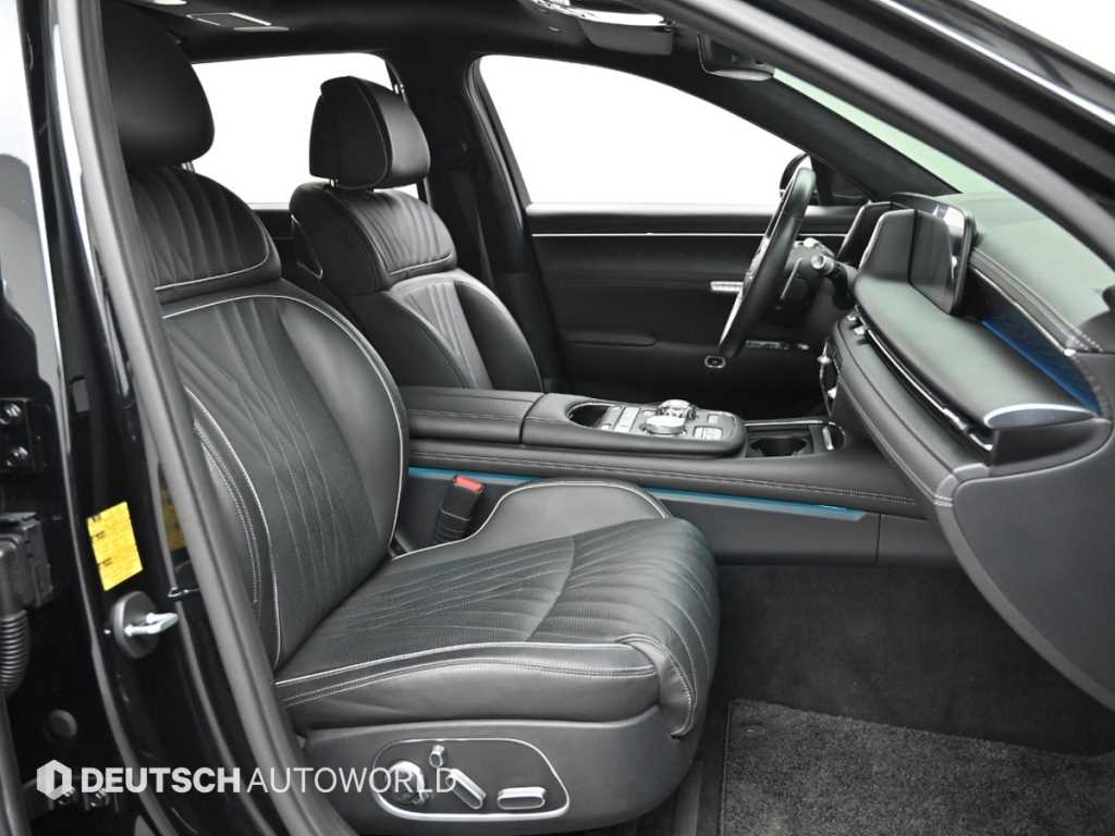 Genesis G90 - Vista 10