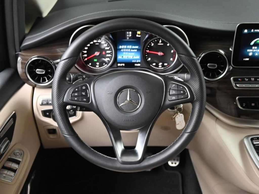 Mercedes Benz V Class 2023 Negro - Importación desde Corea - HF Imports Iquique - Foto 13