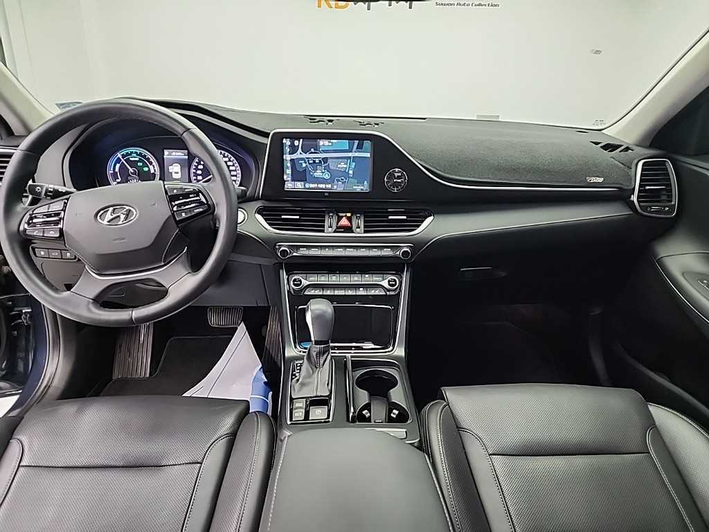 HYUNDAI Grandeur - Vista 7