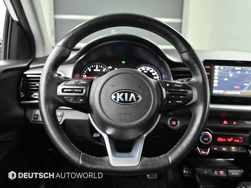 KIA Stonic 2018 Blanco - Importación desde Corea - HF Imports Iquique - Foto 13