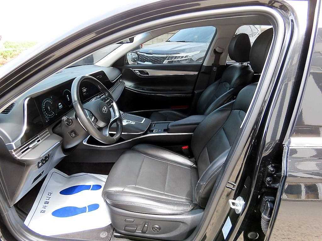 HYUNDAI Grandeur - Vista 5