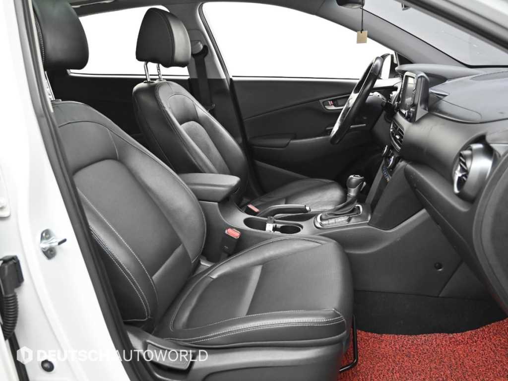 HYUNDAI Kona - Vista 10