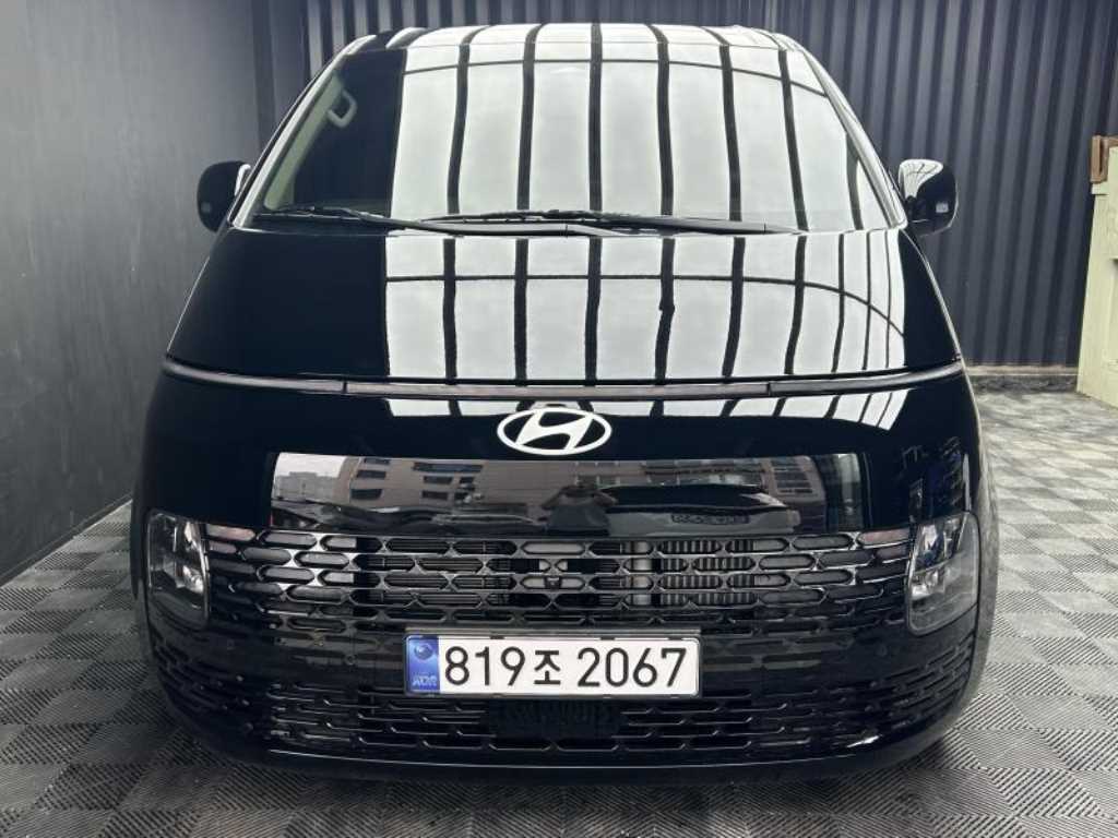 HYUNDAI Staria - Vista 2