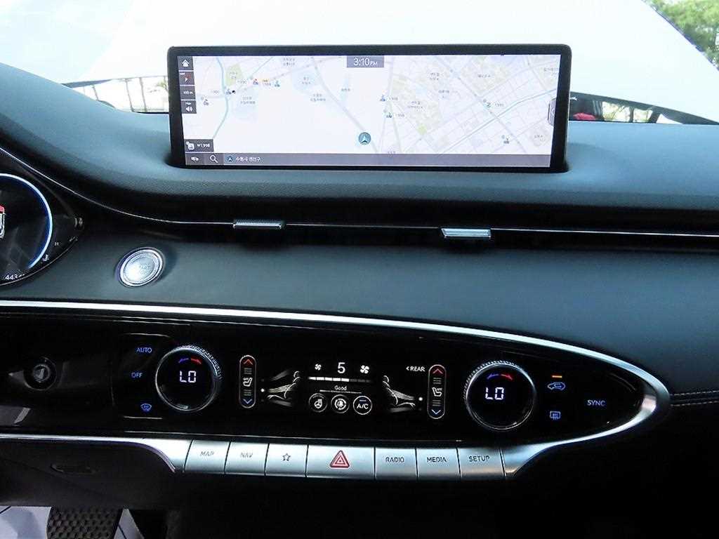 Genesis GV70 - Vista 12