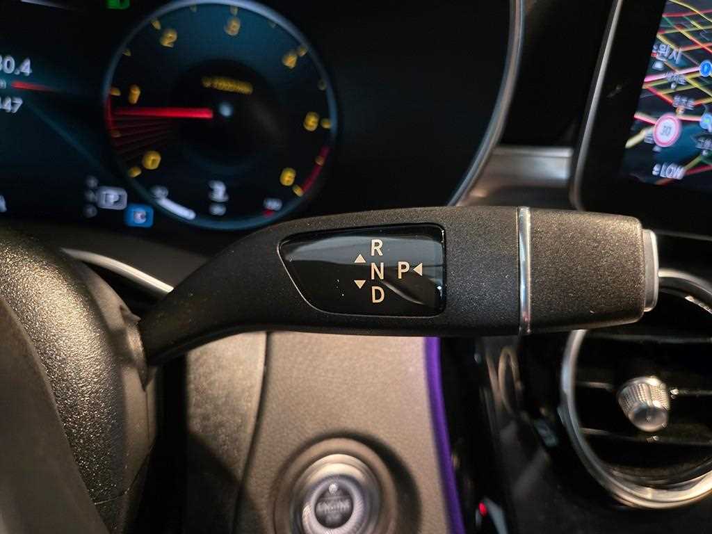 Mercedes Benz GLC Class - Vista 11