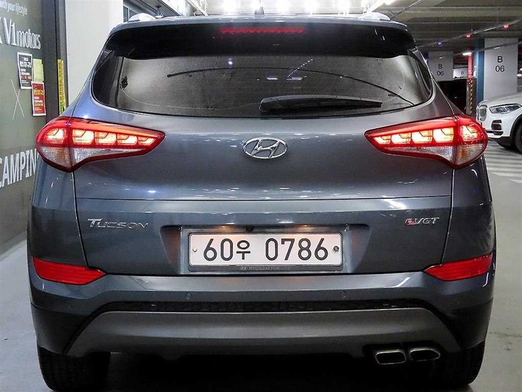 HYUNDAI Tucson - Vista 5