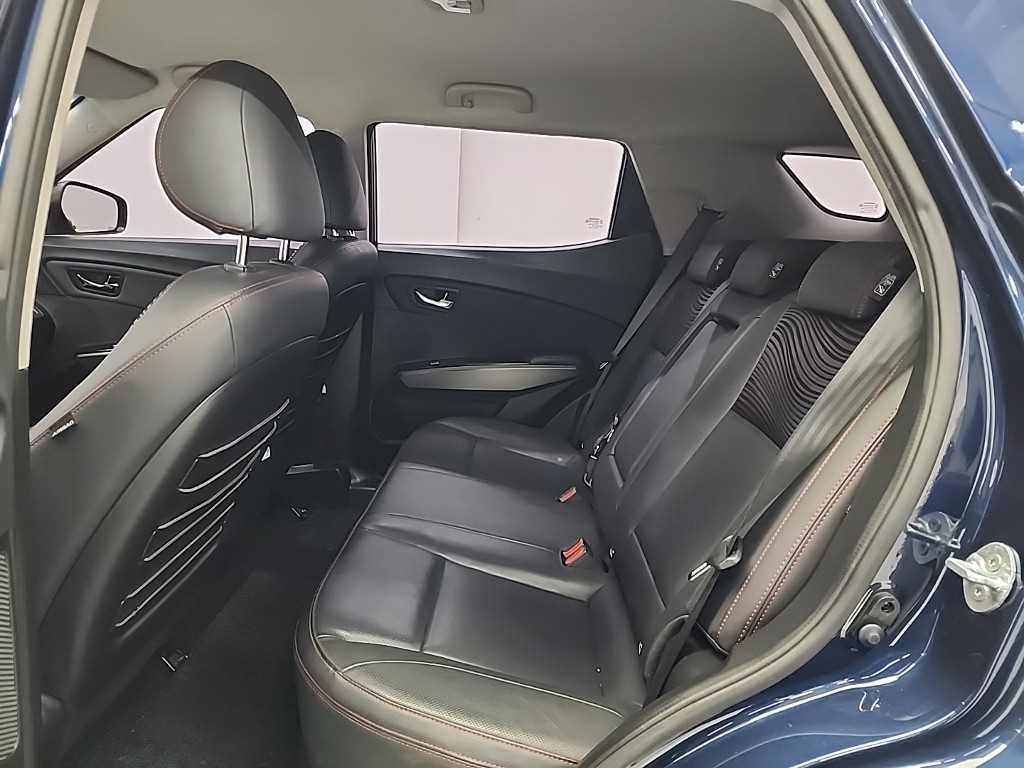 Ssangyong Tivoli - Vista 12