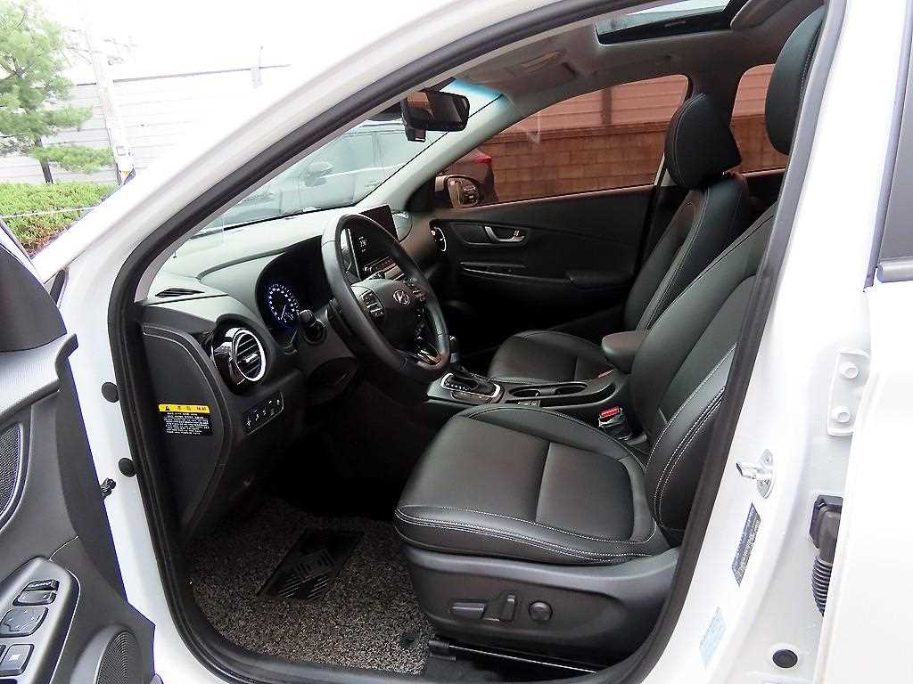 HYUNDAI Kona - Vista 5