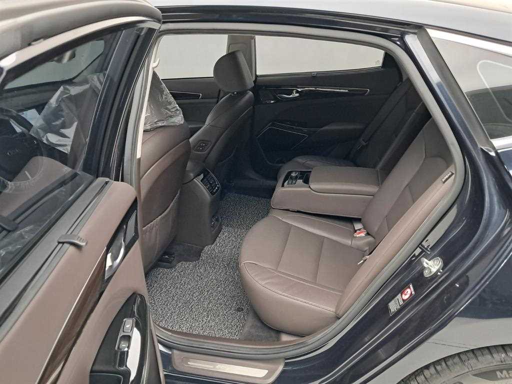 KIA K7 - Vista 12