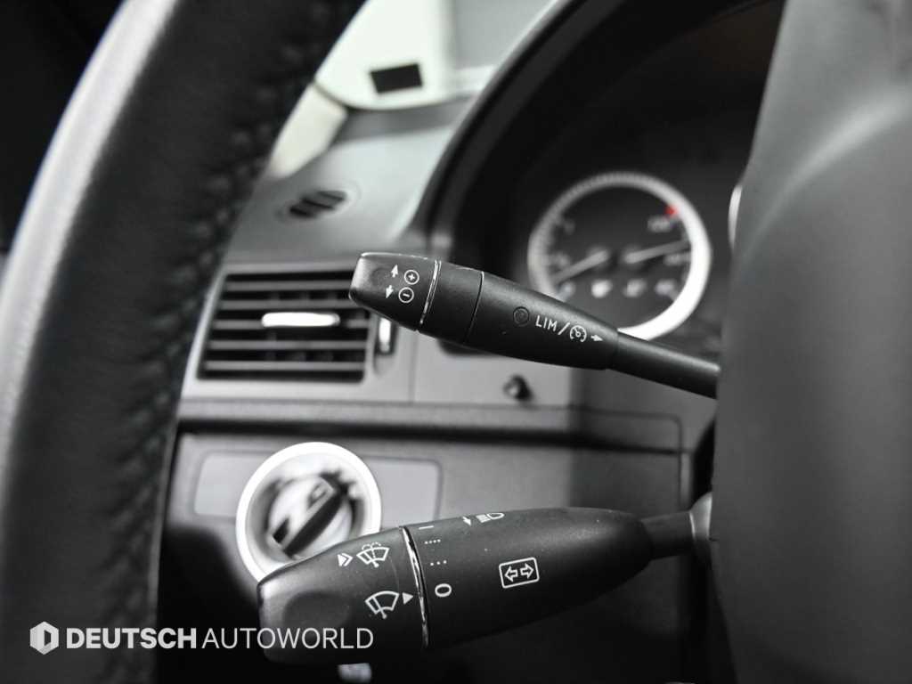 Mercedes Benz C Class 2010 Gris - Importación desde Corea - HF Imports Iquique - Foto 17