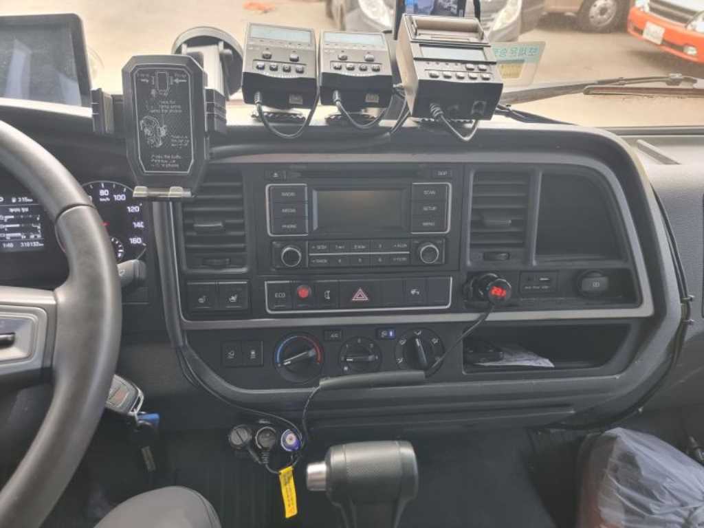 medium and large cargo truck - Vista 10