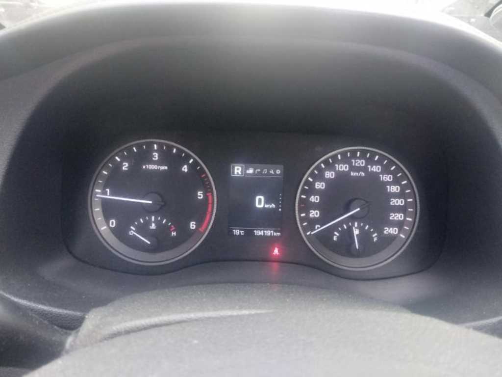 HYUNDAI Tucson - Vista 8