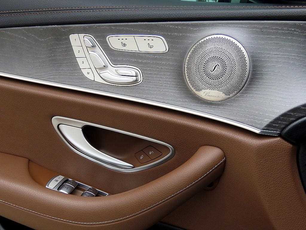 Mercedes Benz E class - Vista 11