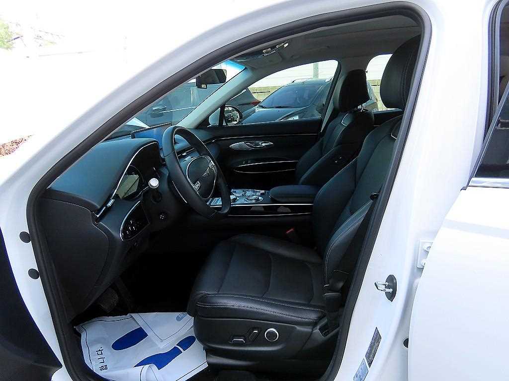Genesis GV70 - Vista 5