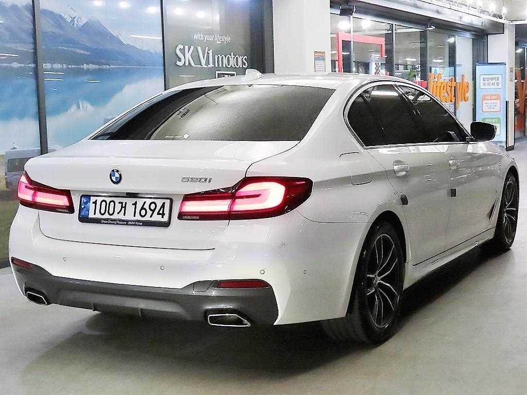 BMW 5 Series - Vista 4