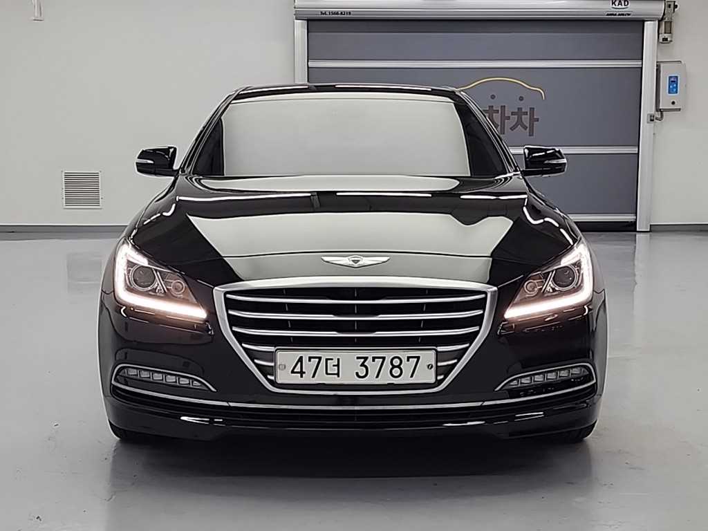 HYUNDAI Genesis - Vista 2