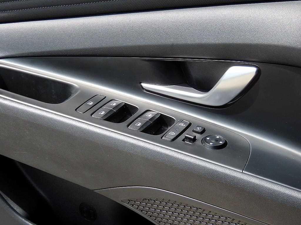 HYUNDAI Avante - Vista 11