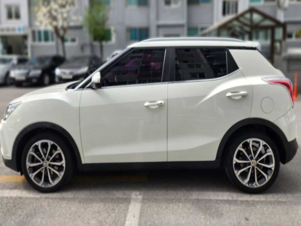 Ssangyong Tivoli - Vista 3