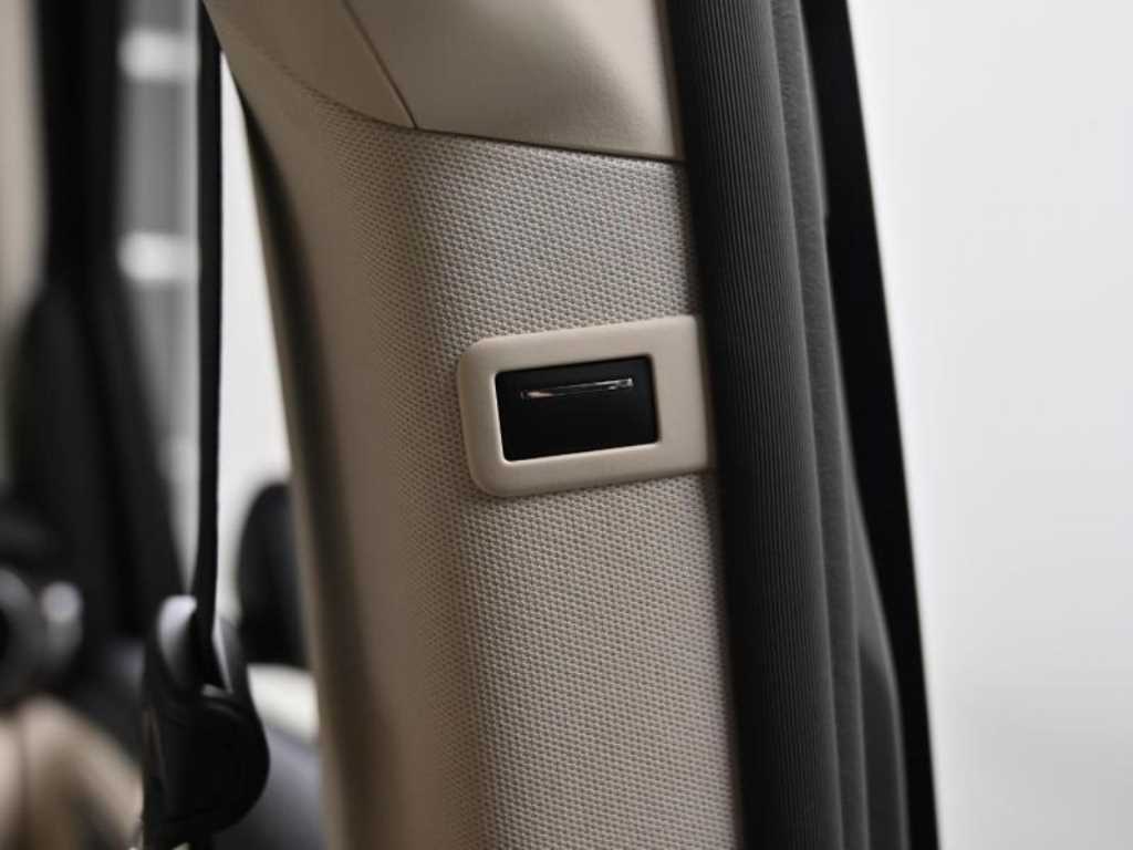 Mercedes Benz V Class 2023 Negro - Importación desde Corea - HF Imports Iquique - Foto 19